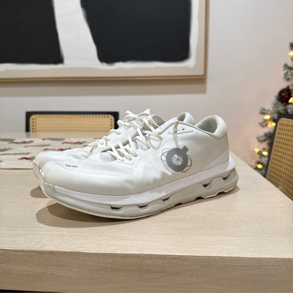 Kith X Oncloud Cloudzone Size 10 Like New